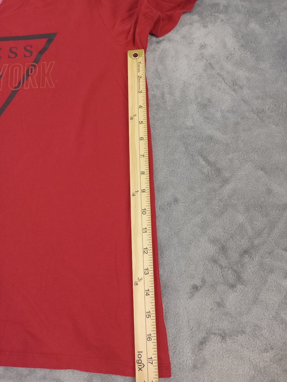 GUESS Men’s Red V-Neck Logo Tee Size Large - Picture 6 of 9